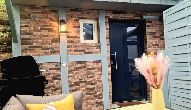 Tiny Home 'Haus am Kaiserstuhl' with Private Terrace, Wi-Fi and Air Conditioning