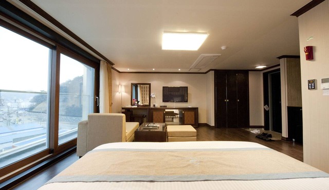 Tongyeong Anchovy tourist Hotel