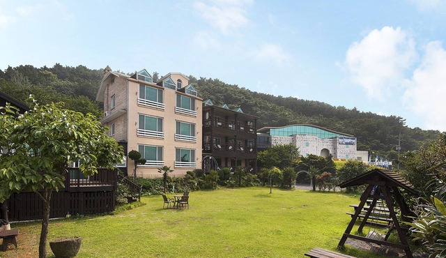 Tongyeong Paper Island Pension