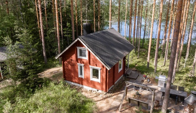 Traditional cottage with hot tub