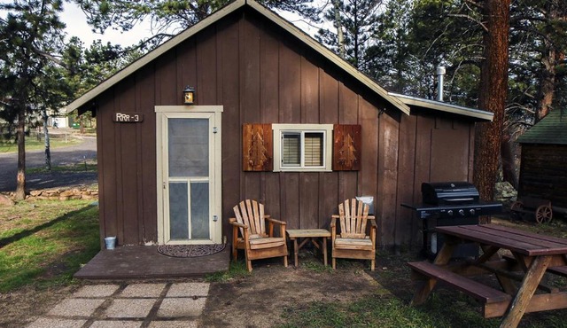 Triple R Cottages- 3 cabin