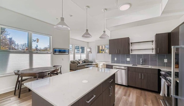 Turnkey 2 BDR Condo in the Heart of Boulder