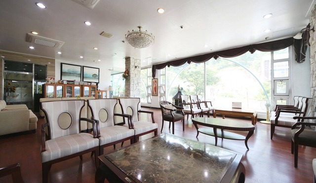 Uljin Baekam Springs Hotel
