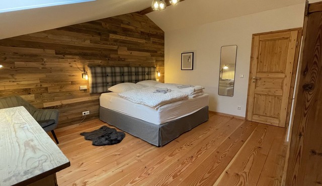 Unique, quiet vacation apartment on two floors for 4 people
