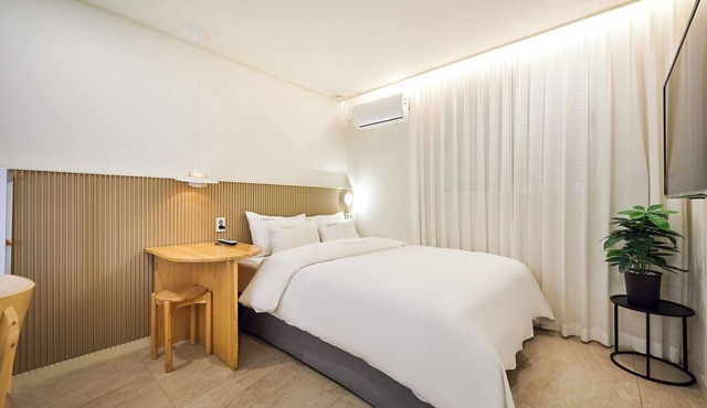 Urban Hotel