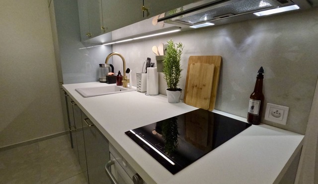 Urban Retreat I Stylish Boho Apartment in Letná - 10 minutes to Old Town