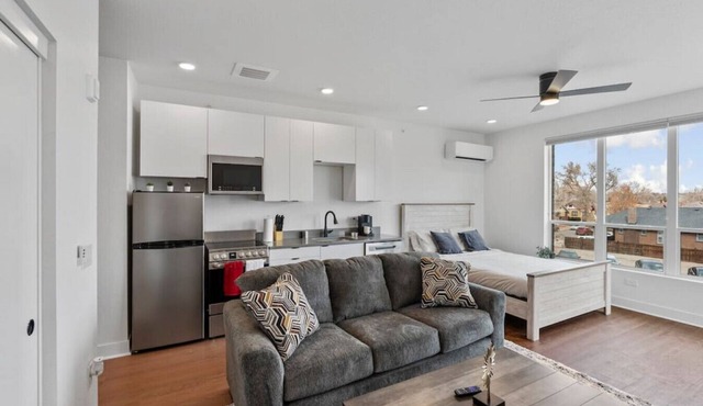 Urban Studio Comfort Near Sloan's Lake