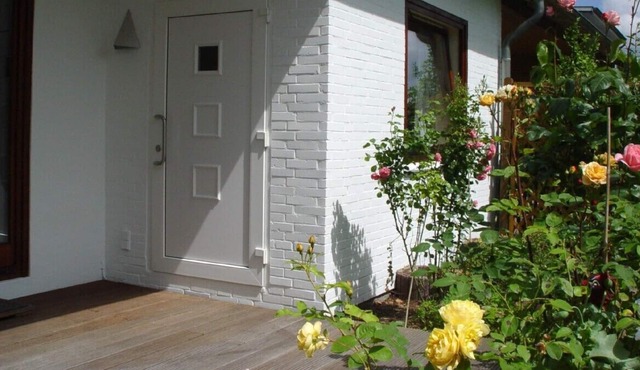 Vacation apartment close to the city - peaceful and light
