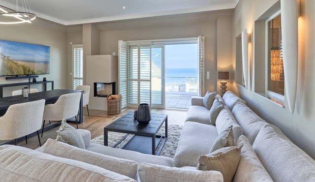 Vacation apartment/apartment for 8 guests with 215m² in Scharbeutz (302563)