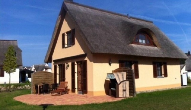Vacation home close to the beach with sauna incl. additional costs, home office possible