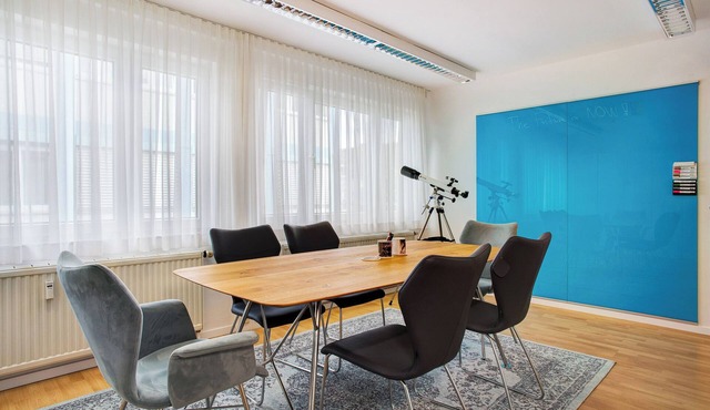 Vacation Home "Commune88 East" with Shared Terrace & Wi-Fi