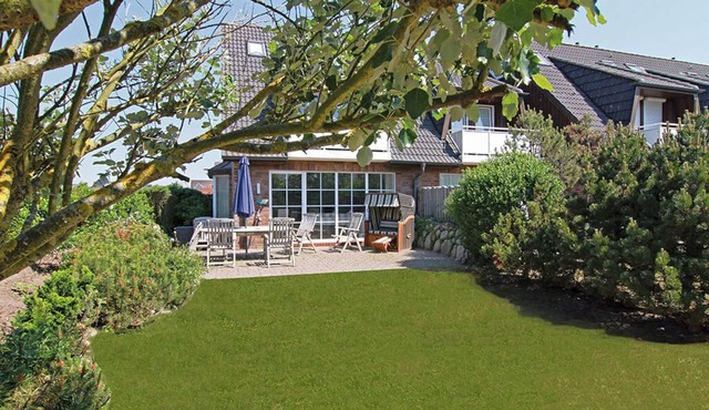 Vacation home for up to 6 people with garden.
