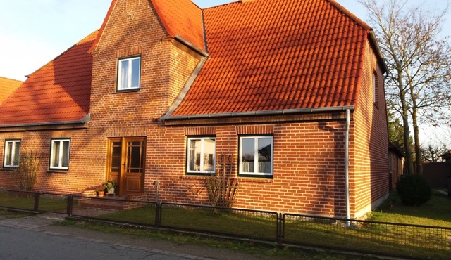 Vacation home "Igelnest" quiet, garden, near Weissenhäußer beach