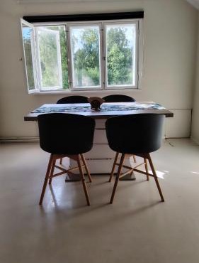 Vanha hirsikoulun yläkerta