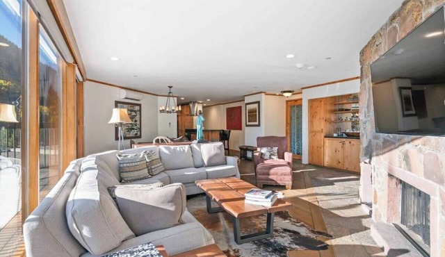 VB | 4 BR Lionshead Penthouse - Hot Tub
