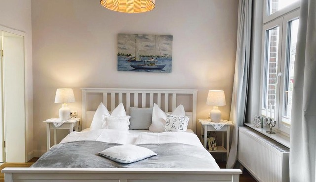 Villa Johanna App 2 - maritimes Wohnen in bester Lage mit Südbalkon & Garten