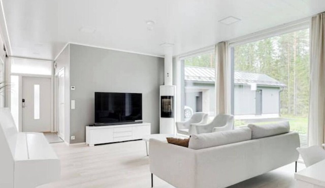VILLA PUU, Great house, sauna building and jacuzzinn