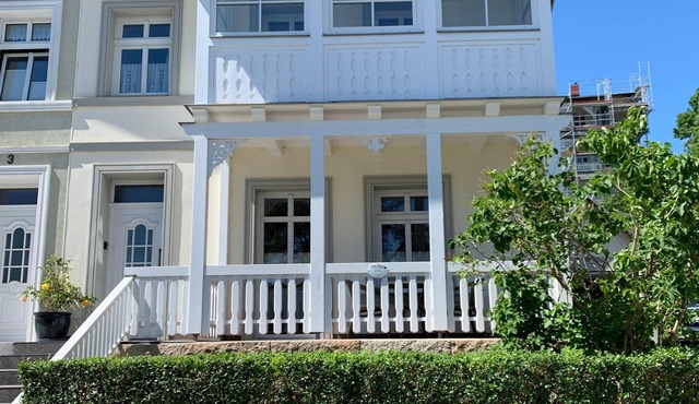 Villa Rosengarten - Ferienwohnung Baumhaus mit Seeblick