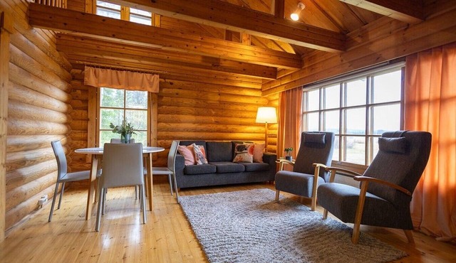 Villa Varpunen | 2BR Cabin | Sauna & Fireplace