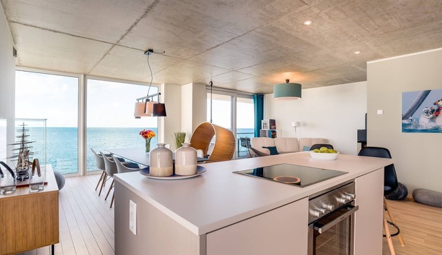 Vision: Luxurious apartment with wood-burning stove, Finnish sauna and Baltic Sea view
