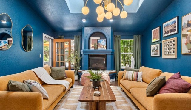 Wanderlust Refuge - Quiet Home w/Pool, Theater, Game Room, 5 min to airport