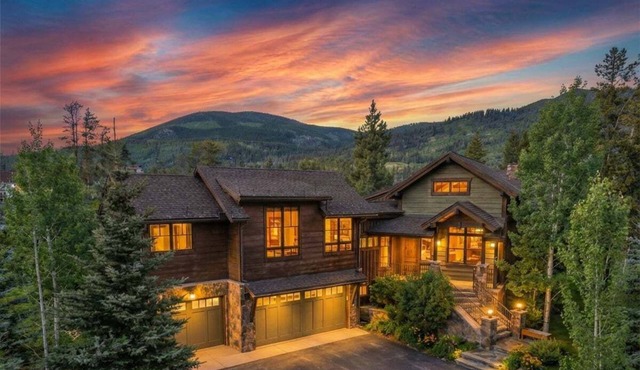 Whispering Pines🌲Luxury Keystone Retreat 🏔️ Hot Tub 🛁 Game Room ⛷️ 1 Mile to Lifts