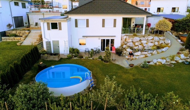 Wohnung mit großer Gartenterrasse und Ausblick by Interhome