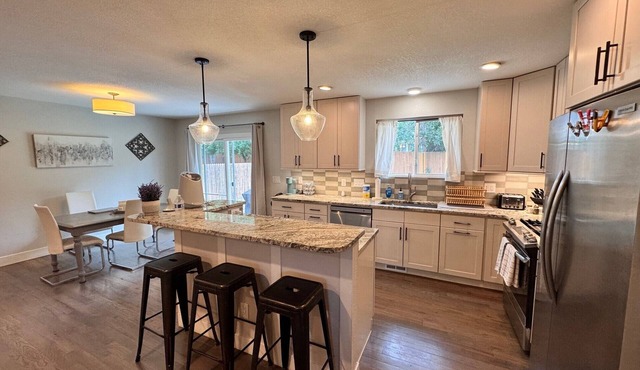 Wonderful 5-bedroom house with AC in Centennial