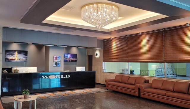 World Tourist Hotel