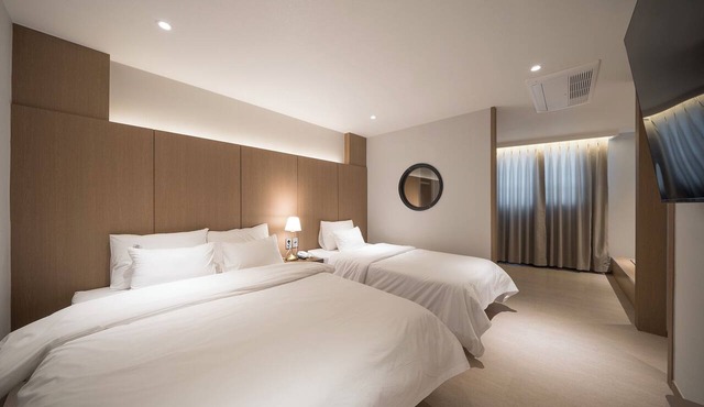 Woryeong Hotel By NewCZ