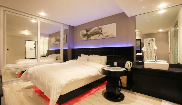 Yangpyeong Show Hotel