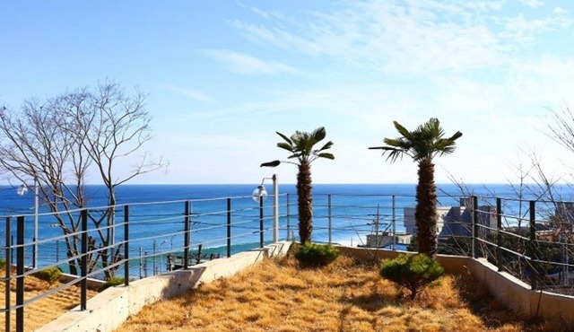 Yeongdeok Blue Road Town Pension