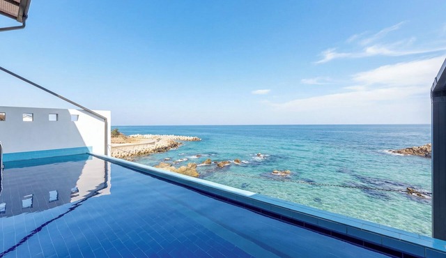 Yeongdeok Searest Poolvilla