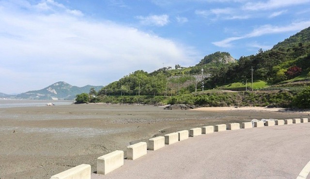 Yeonggwang Beach Central Pension
