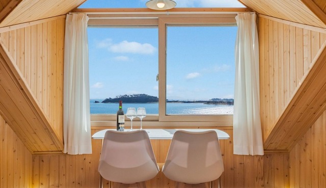 Yeongheungdo Rainbow Ocean View Pension