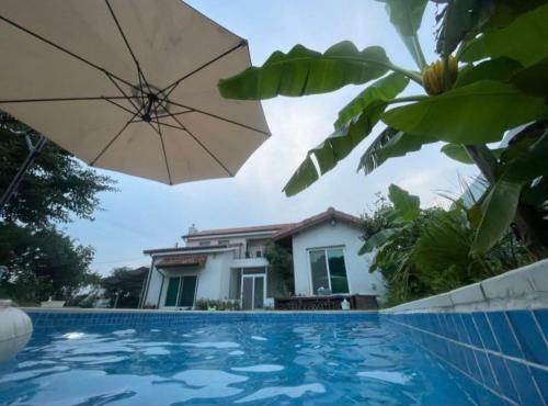 yeongjong garden on the hill near icn free pick up from arex sta