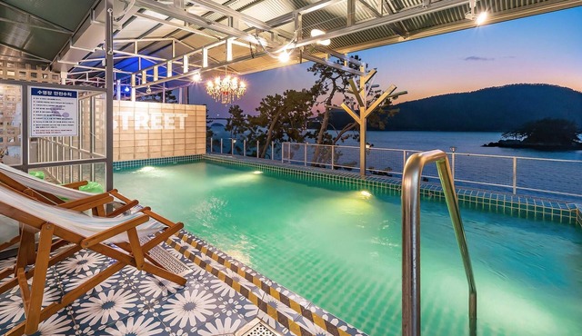 Yeosu Amofu Poolvilla