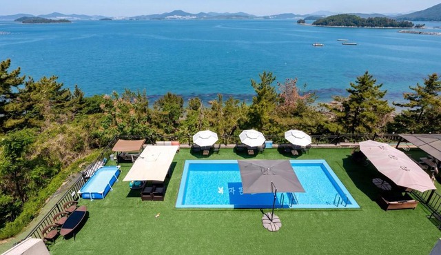 Yeosu Bokja Spa Pension