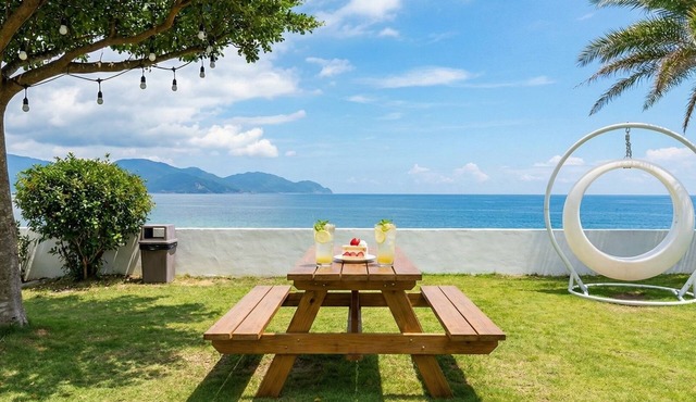 Yeosu Dangdangi Dog Family Pension Gold