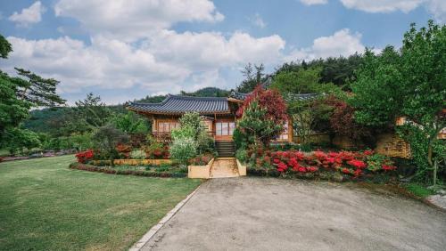 Yeosu Hanulchaeok Pension