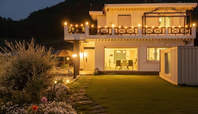 Yeosu La Rosa Private Pool Villa Pension