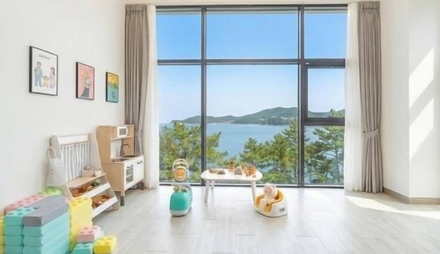 Yeosu Sea&blue Family Pension