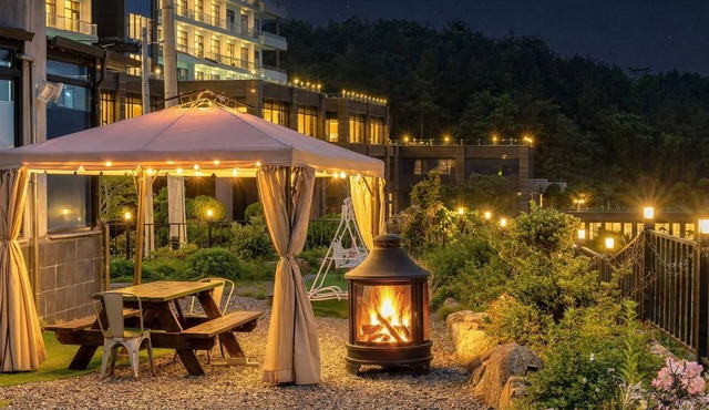 Yeosu Wellstay Pool Villa