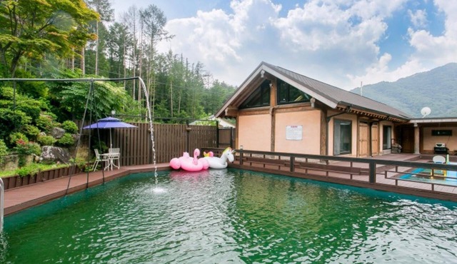 Youngwol Dudeokgol Hyu Pension