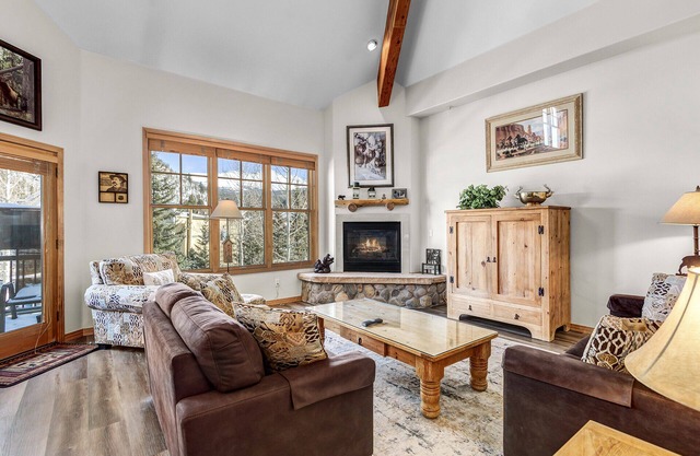 Amazing Breckenridge location, Beautiful views, Two blocks from Main Street!