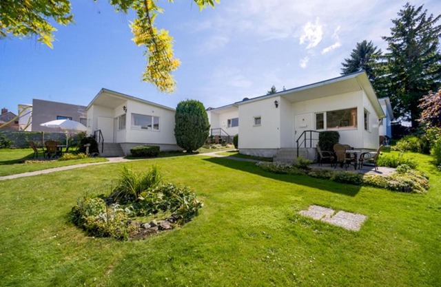 Bungalows 