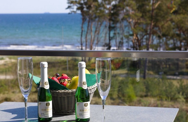 Vacation apartment with sea view, 2 bedrooms, sauna and balcony