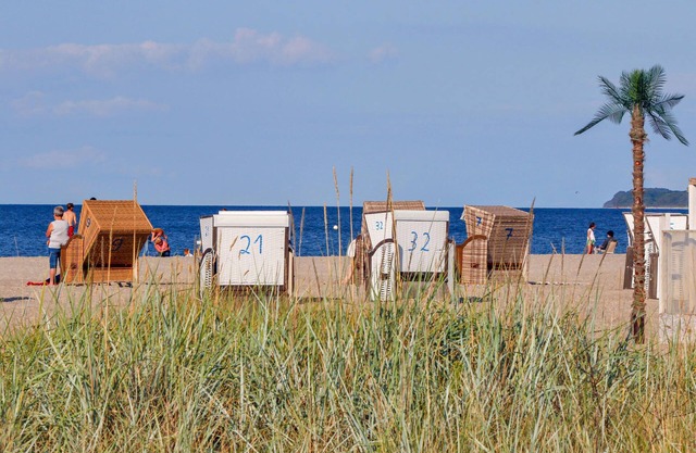You can take the passenger or car ferry to the Priwall peninsula, a leisure paradise.