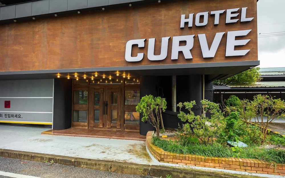 Songman Hotel | Iksan Hotel Curve