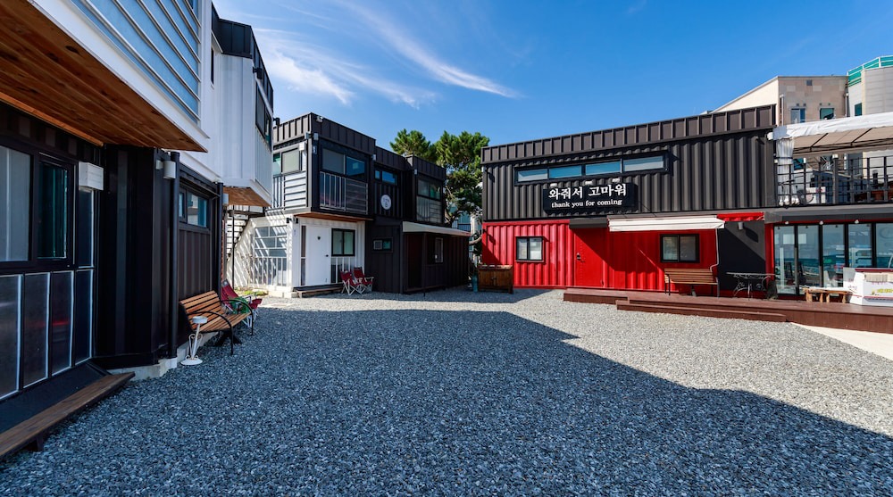 Gyeongju Hotel | Gyeongju Real Steel Pension B